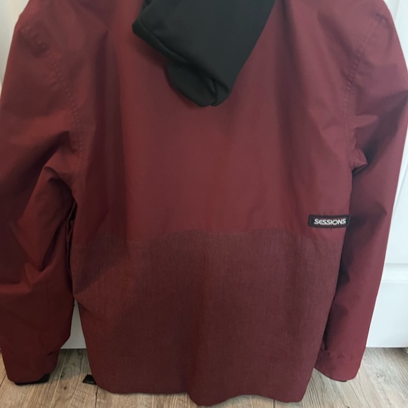 Sessions size M ski jacket/heavy coat - Picture 3 of 3